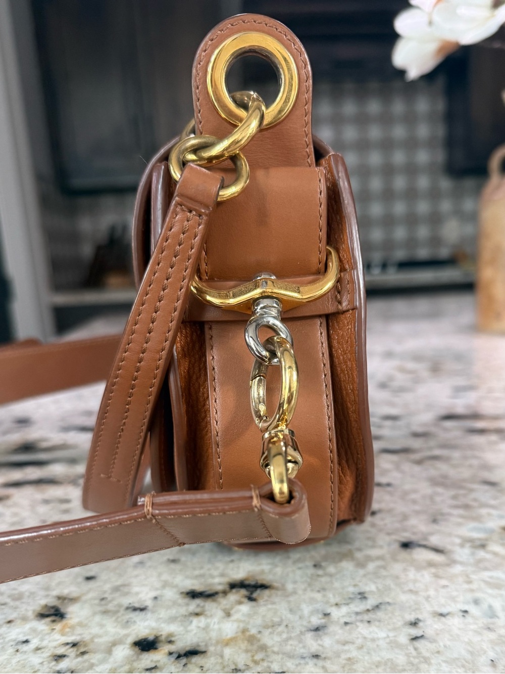 Chloe Tan Leather Tess Small Crossbody with Gold Ring - Picture 4 of 6